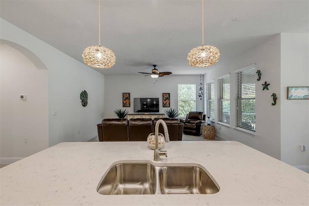 На продажу: $485,000 (4 спален, 3 ванн, 2115 Квадратных фут)