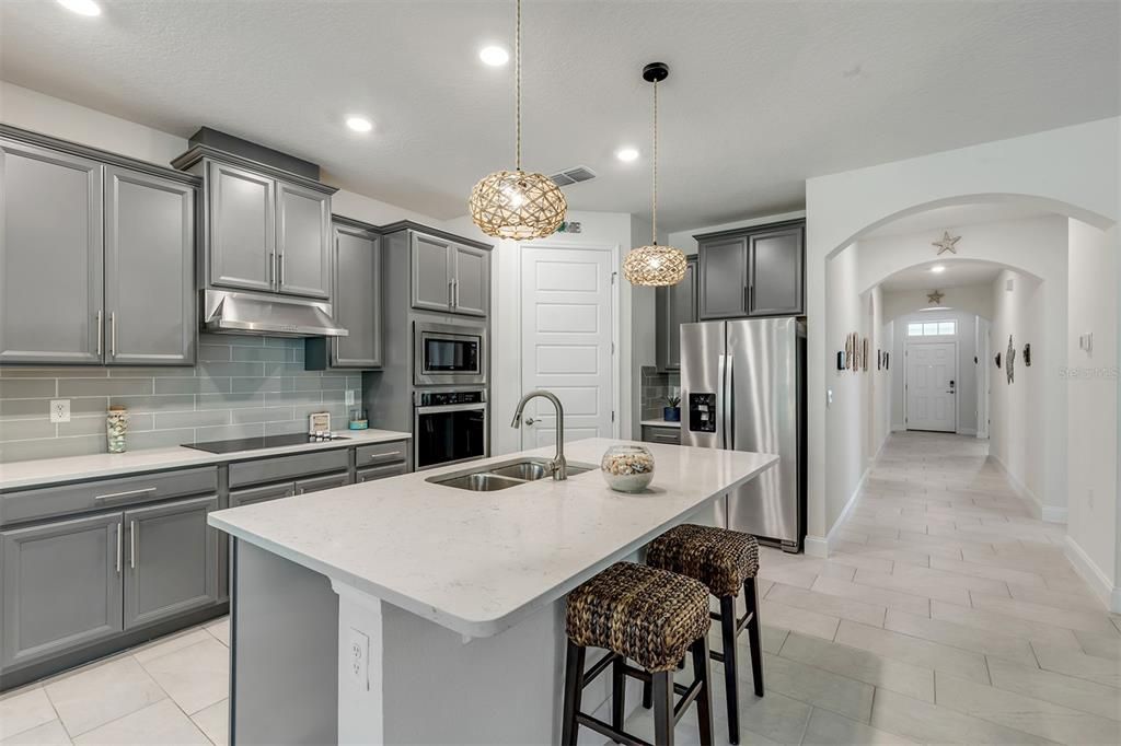 На продажу: $485,000 (4 спален, 3 ванн, 2115 Квадратных фут)