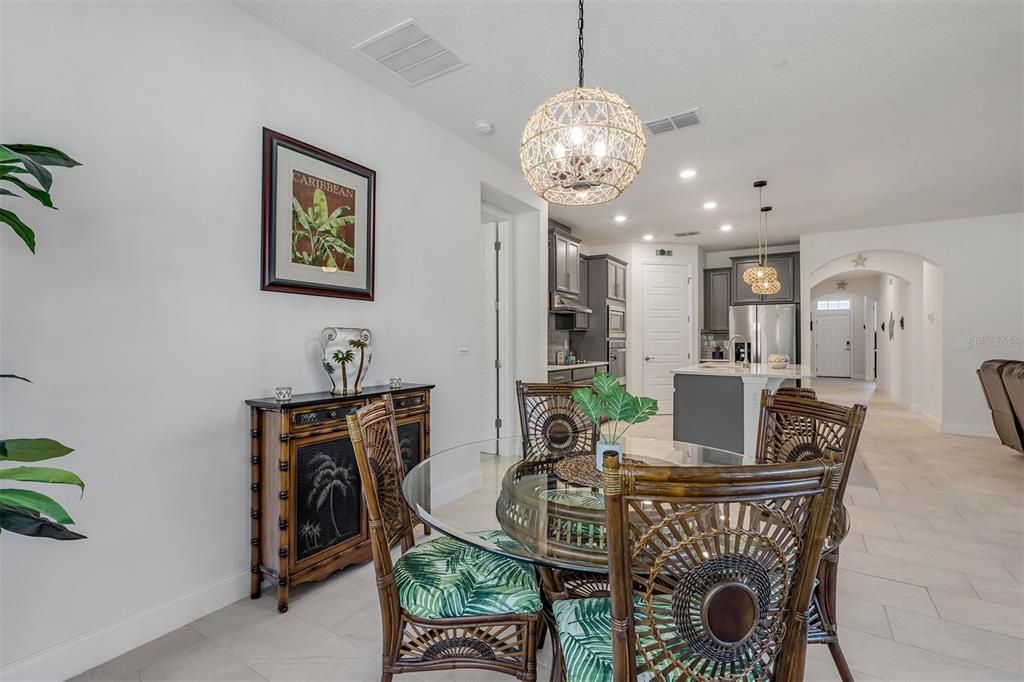 На продажу: $485,000 (4 спален, 3 ванн, 2115 Квадратных фут)