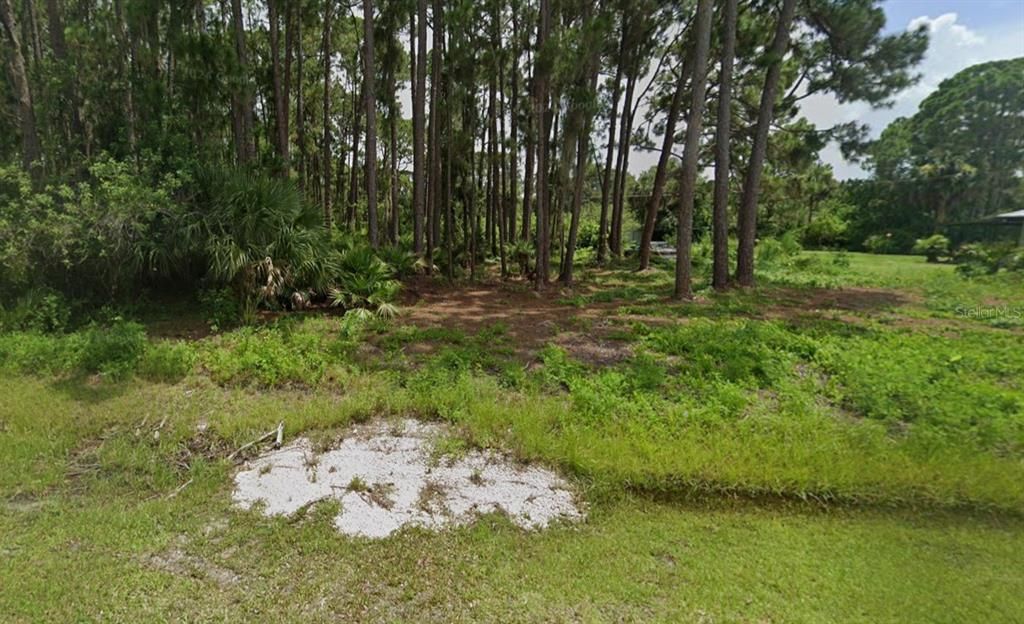 待售: $16,000 (0.23 acres)