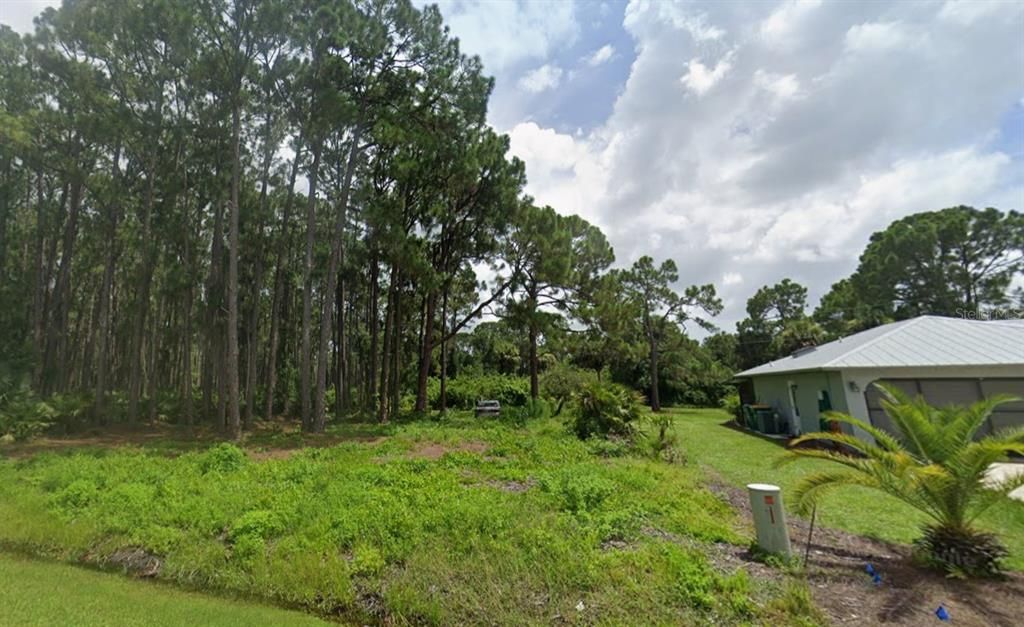 待售: $16,000 (0.23 acres)