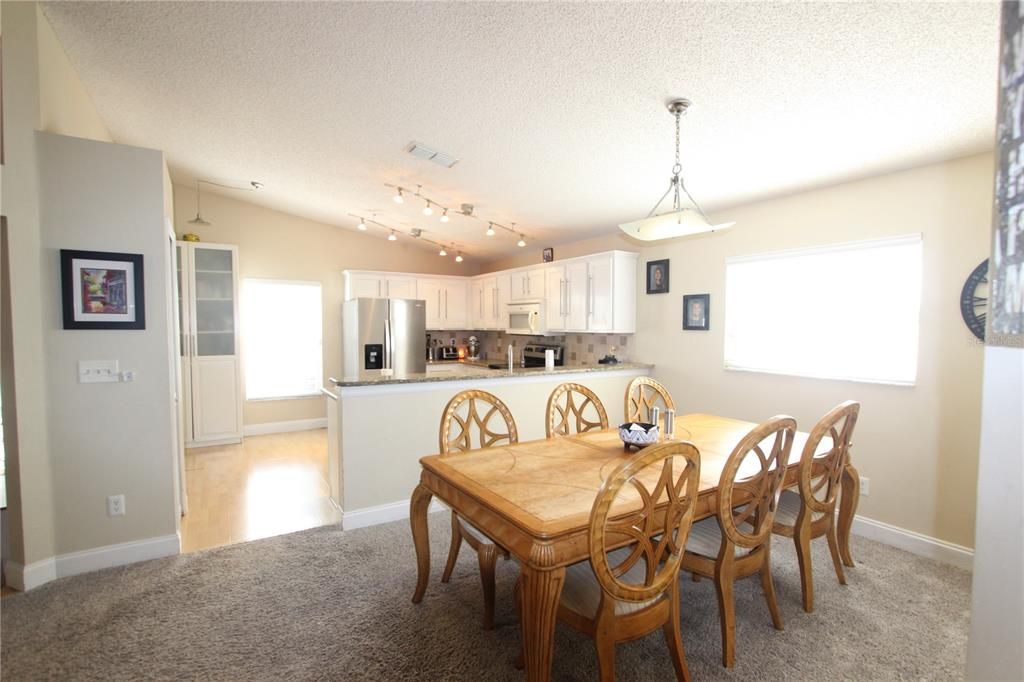 En Venta: $400,000 (3 camas, 2 baños, 1615 Pies cuadrados)