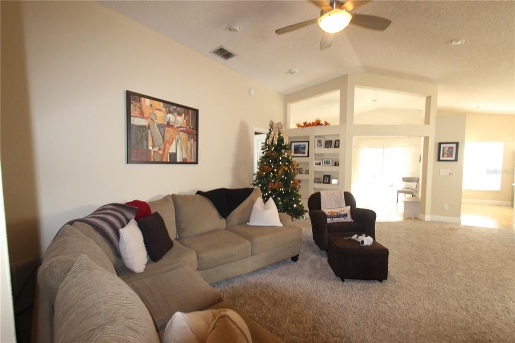 En Venta: $400,000 (3 camas, 2 baños, 1615 Pies cuadrados)