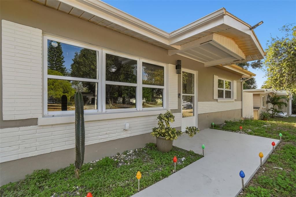 待售: $249,900 (3 贝兹, 1 浴室, 1091 平方英尺)