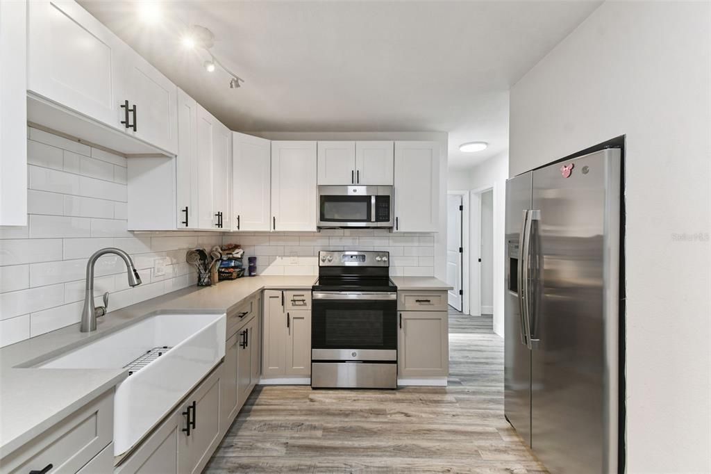 待售: $249,900 (3 贝兹, 1 浴室, 1091 平方英尺)