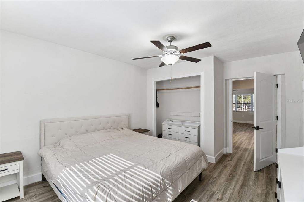 待售: $249,900 (3 贝兹, 1 浴室, 1091 平方英尺)