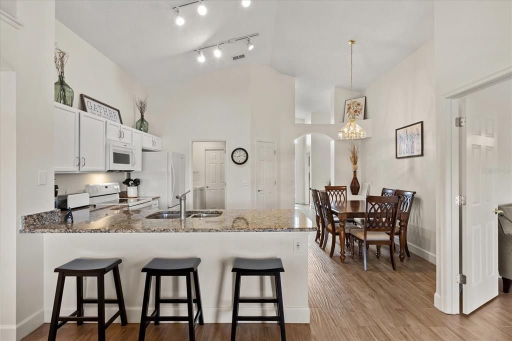 For Sale: $445,000 (4 beds, 3 baths, 1662 Square Feet)