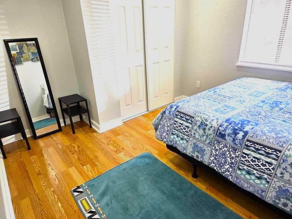 For Rent: $3,000 (3 beds, 1 baths, 1300 Square Feet)