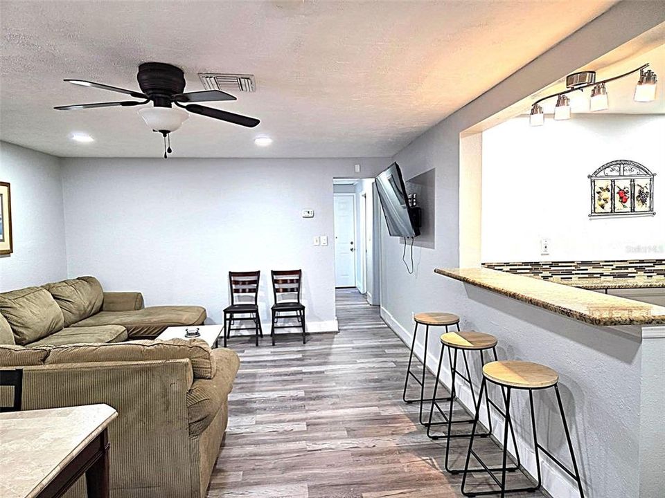 For Rent: $3,000 (3 beds, 1 baths, 1300 Square Feet)