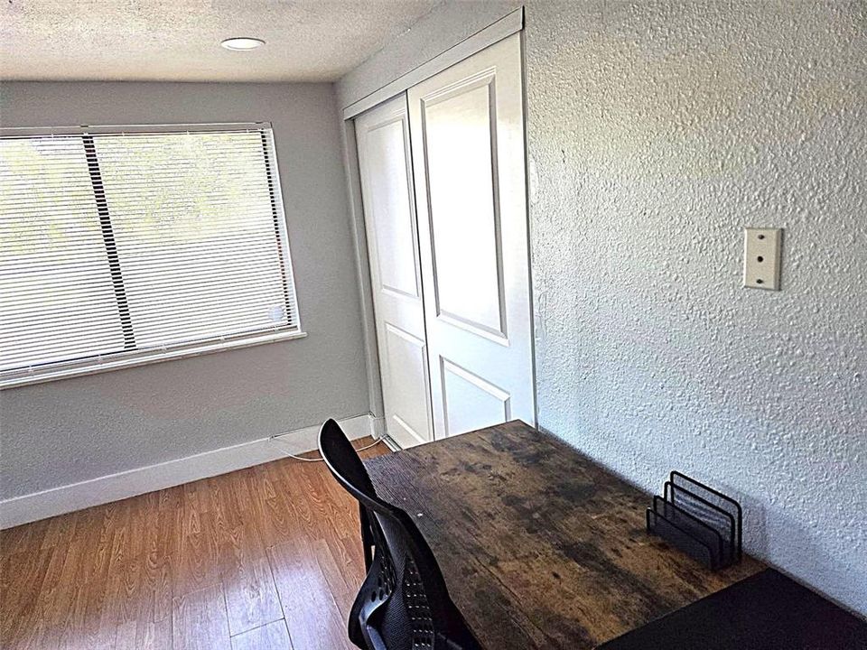 For Rent: $3,000 (3 beds, 1 baths, 1300 Square Feet)