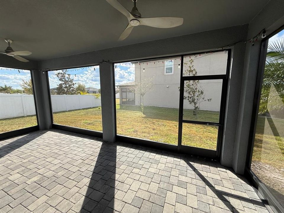 En Renta: $2,800 (4 camas, 3 baños, 2320 Pies cuadrados)