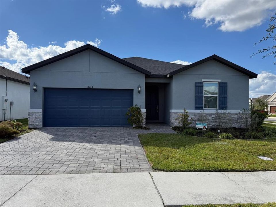 En Renta: $2,800 (4 camas, 3 baños, 2320 Pies cuadrados)