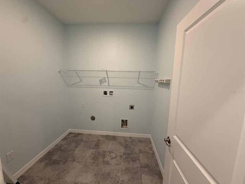 En Renta: $2,800 (4 camas, 3 baños, 2320 Pies cuadrados)