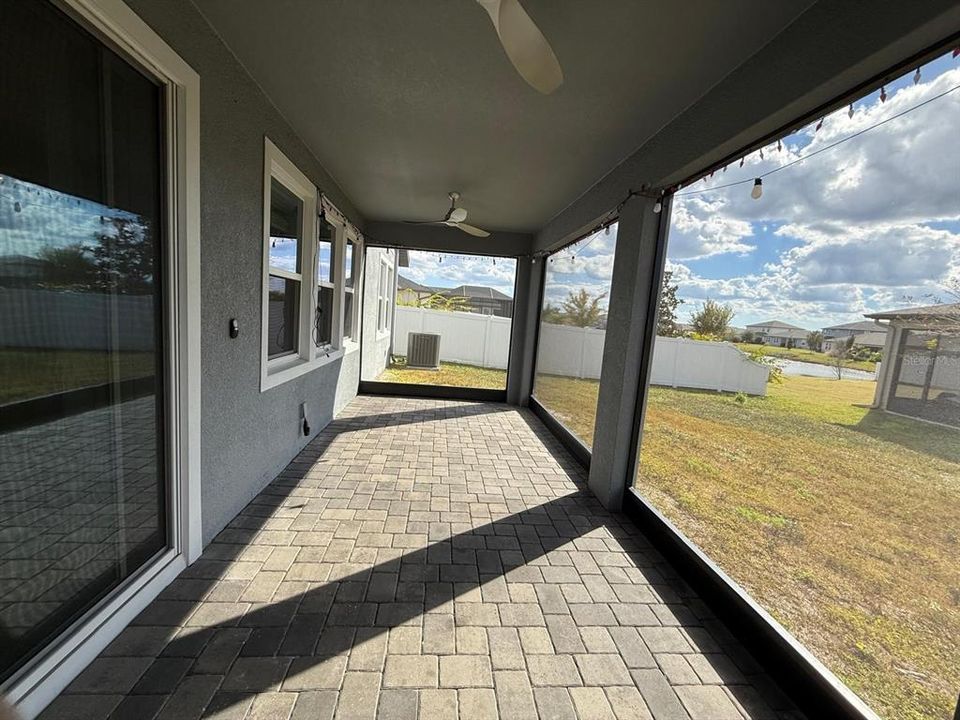 En Renta: $2,800 (4 camas, 3 baños, 2320 Pies cuadrados)