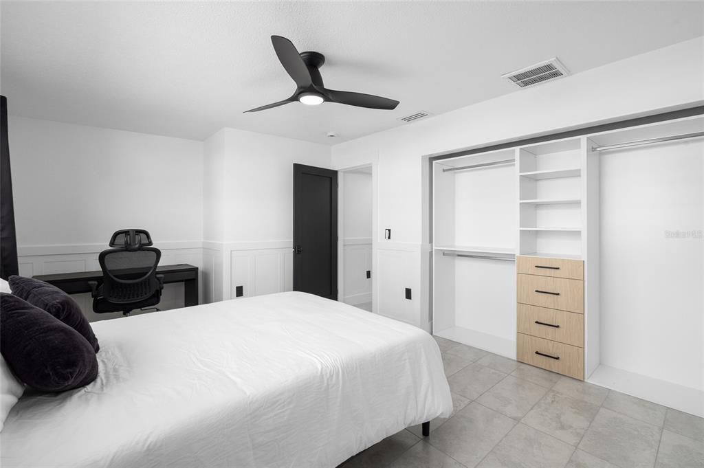 For Sale: $1,065,000 (3 beds, 2 baths, 2043 Square Feet)