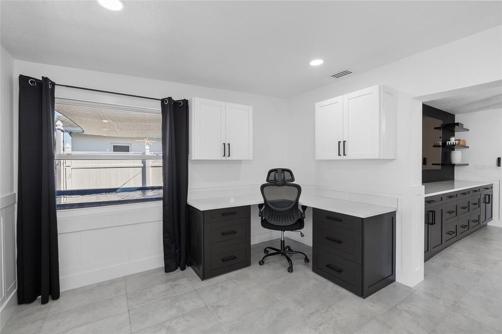 For Sale: $1,065,000 (3 beds, 2 baths, 2043 Square Feet)