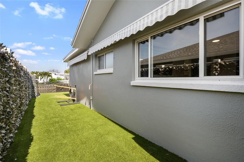 For Sale: $1,065,000 (3 beds, 2 baths, 2043 Square Feet)