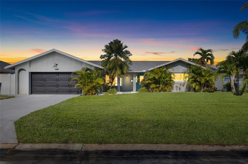 For Sale: $1,065,000 (3 beds, 2 baths, 2043 Square Feet)