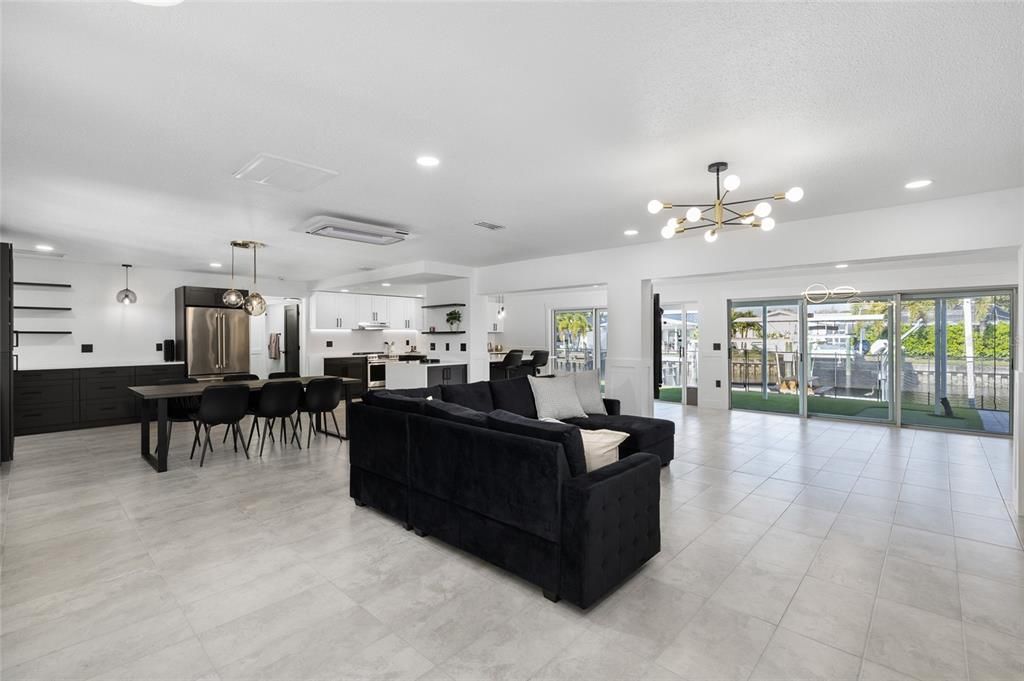 For Sale: $1,065,000 (3 beds, 2 baths, 2043 Square Feet)