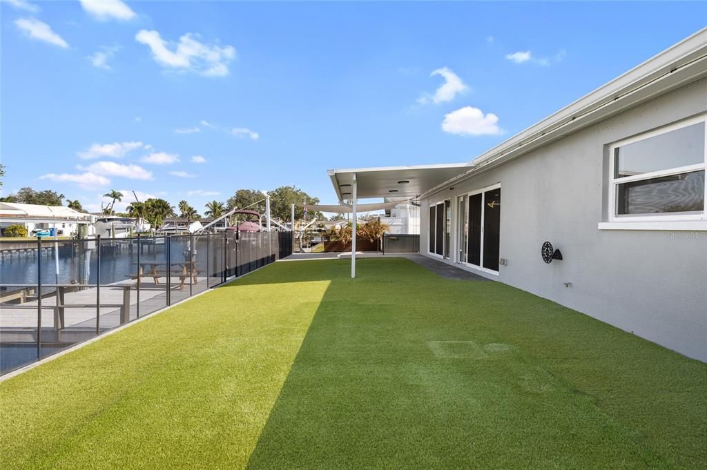 For Sale: $1,065,000 (3 beds, 2 baths, 2043 Square Feet)