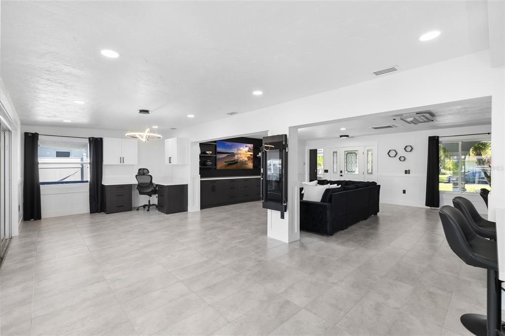 For Sale: $1,065,000 (3 beds, 2 baths, 2043 Square Feet)