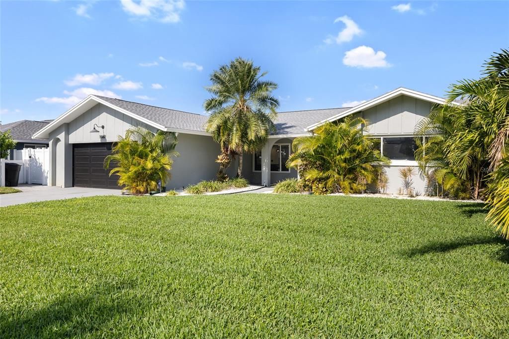 For Sale: $1,065,000 (3 beds, 2 baths, 2043 Square Feet)