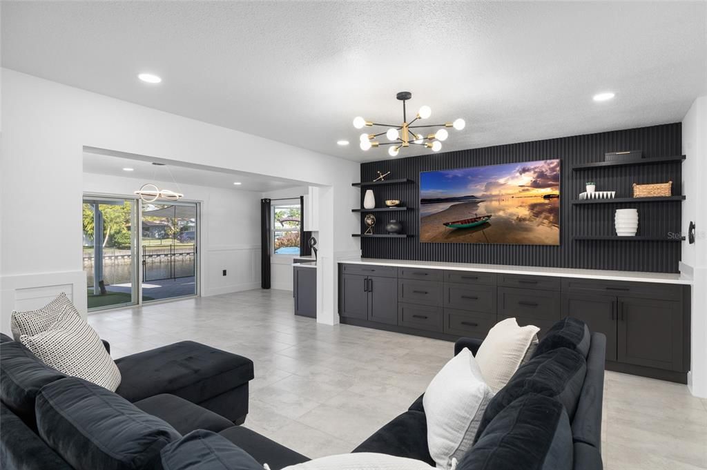 For Sale: $1,065,000 (3 beds, 2 baths, 2043 Square Feet)