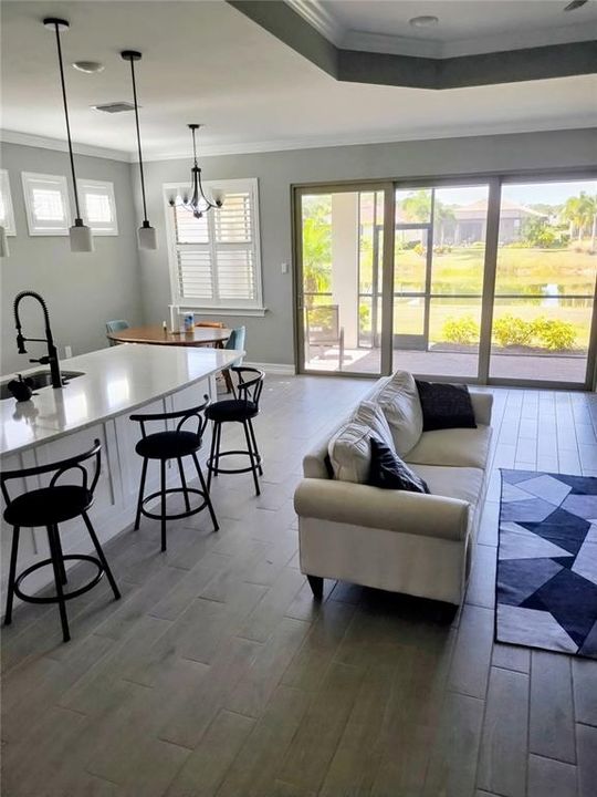 En Venta: $619,000 (3 camas, 2 baños, 2248 Pies cuadrados)