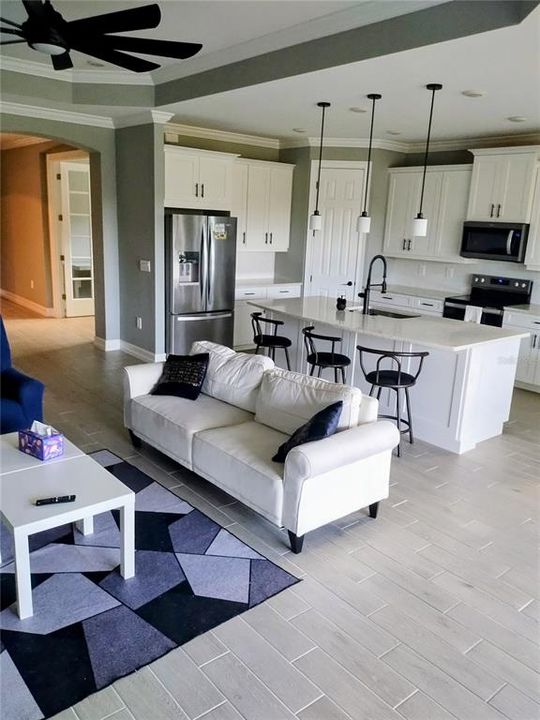 En Venta: $619,000 (3 camas, 2 baños, 2248 Pies cuadrados)