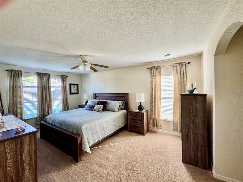 На продажу: $484,500 (4 спален, 3 ванн, 2363 Квадратных фут)