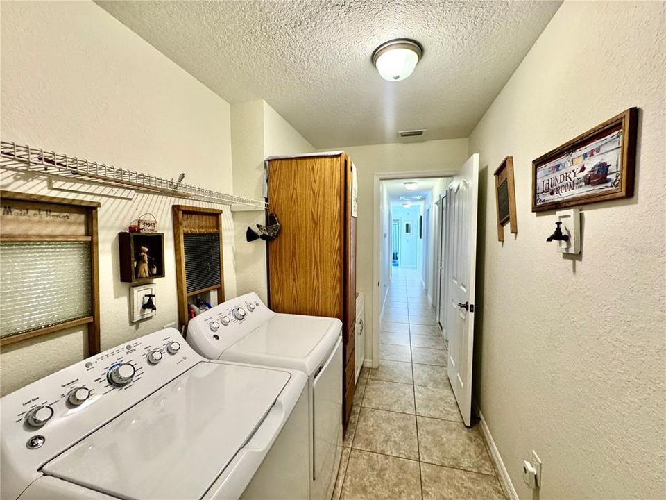 На продажу: $484,500 (4 спален, 3 ванн, 2363 Квадратных фут)