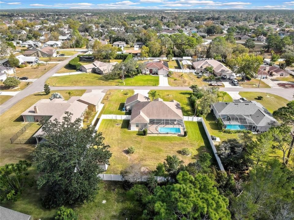 Activo con contrato: $484,500 (4 camas, 3 baños, 2363 Pies cuadrados)