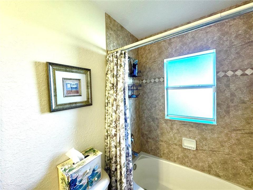 На продажу: $484,500 (4 спален, 3 ванн, 2363 Квадратных фут)