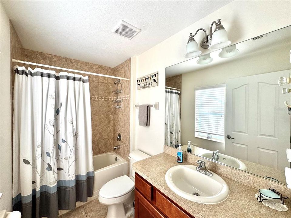 На продажу: $484,500 (4 спален, 3 ванн, 2363 Квадратных фут)