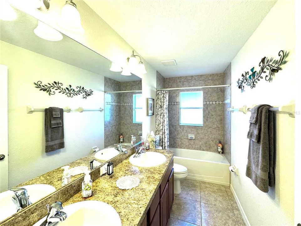 На продажу: $484,500 (4 спален, 3 ванн, 2363 Квадратных фут)