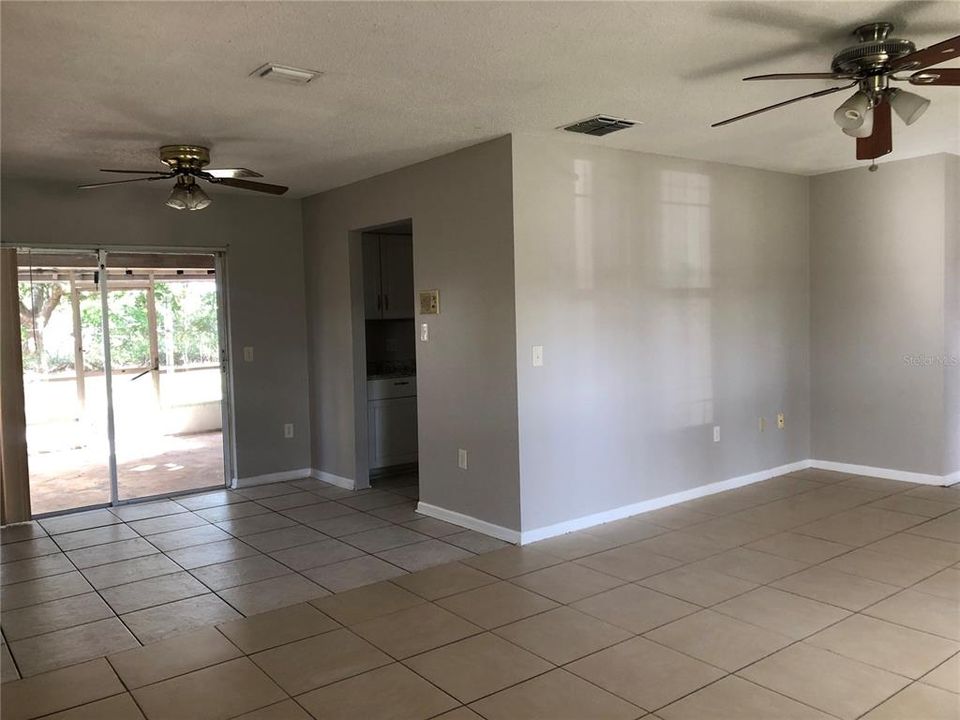 For Rent: $2,250 (3 beds, 2 baths, 1679 Square Feet)