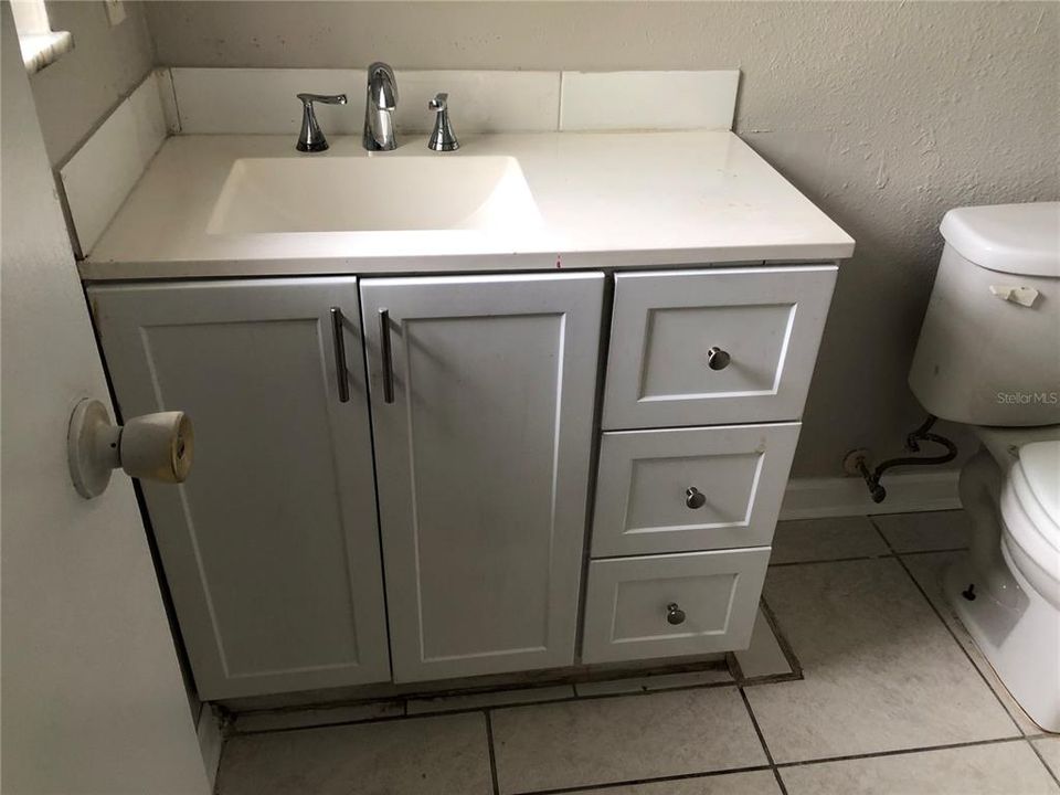 For Rent: $2,250 (3 beds, 2 baths, 1679 Square Feet)