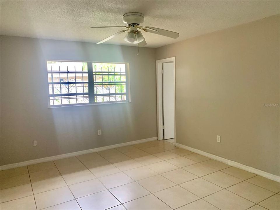 For Rent: $2,250 (3 beds, 2 baths, 1679 Square Feet)