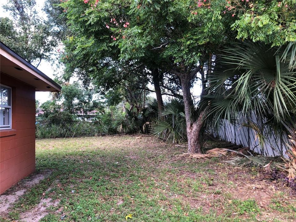 For Rent: $2,250 (3 beds, 2 baths, 1679 Square Feet)