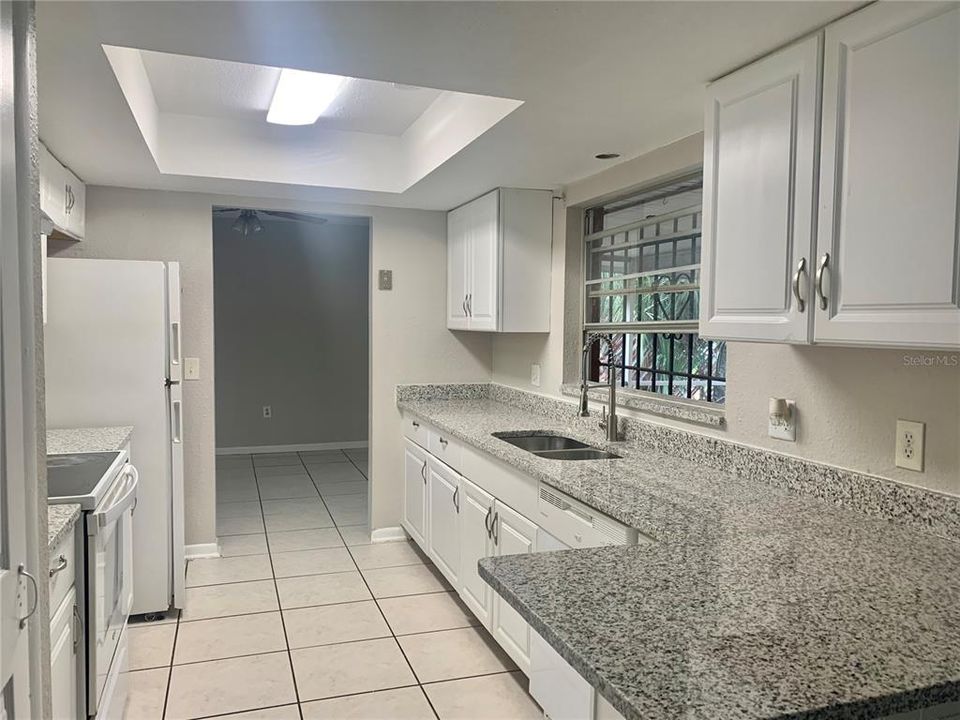 For Rent: $2,250 (3 beds, 2 baths, 1679 Square Feet)