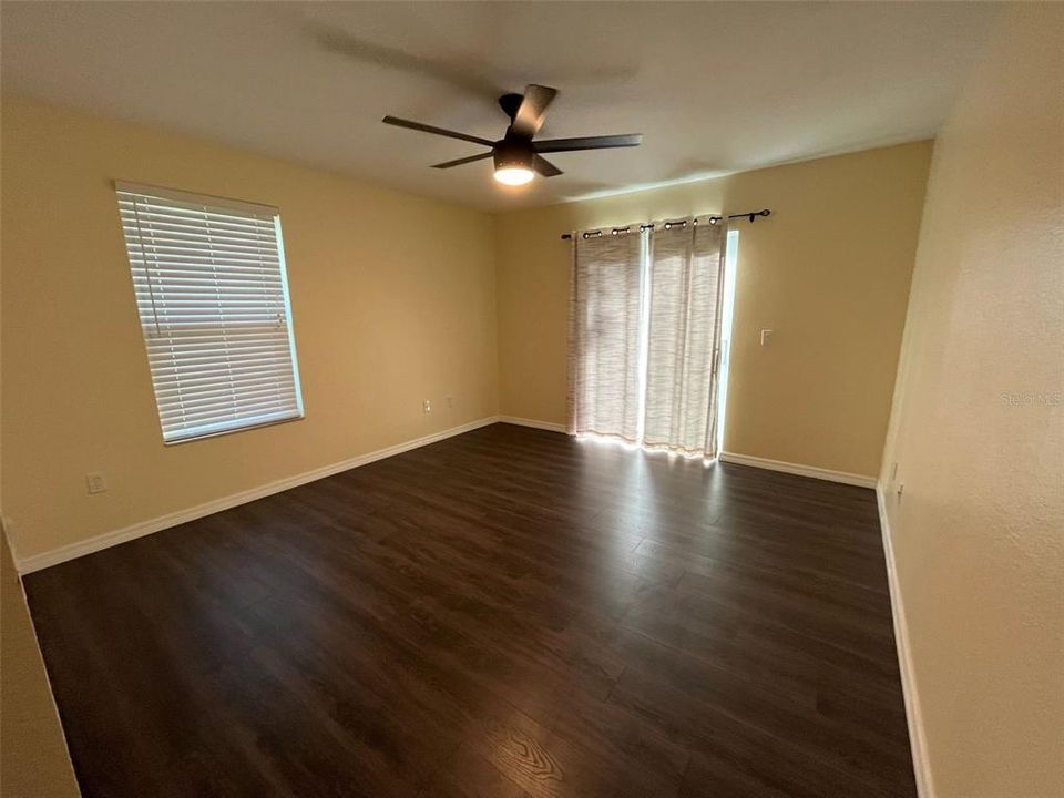 Active With Contract: $1,775 (3 beds, 2 baths, 1417 Square Feet)