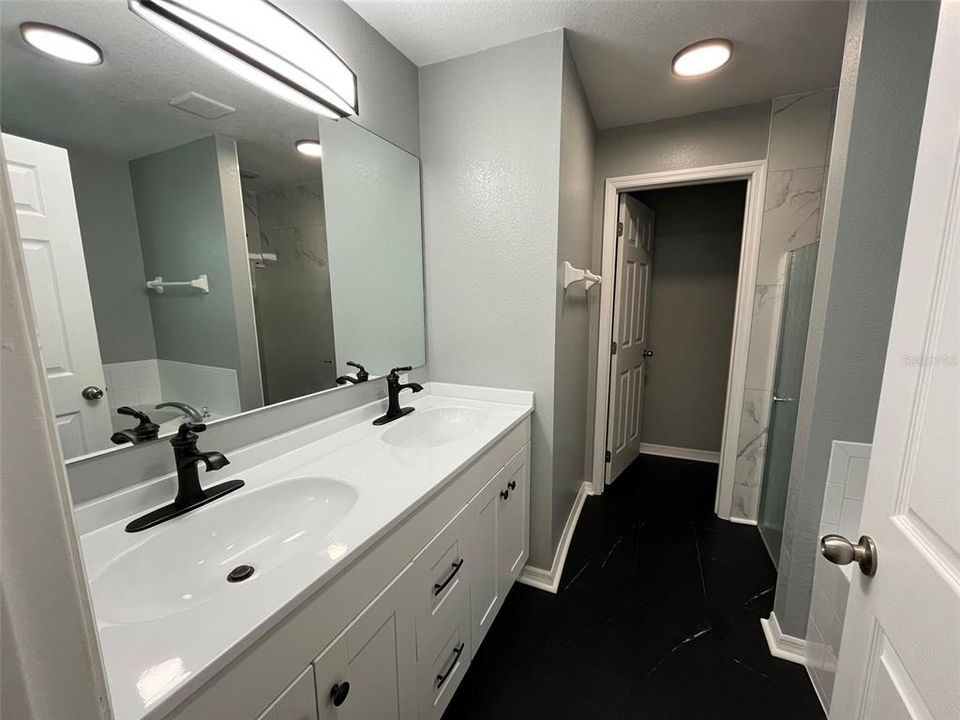 Active With Contract: $1,775 (3 beds, 2 baths, 1417 Square Feet)