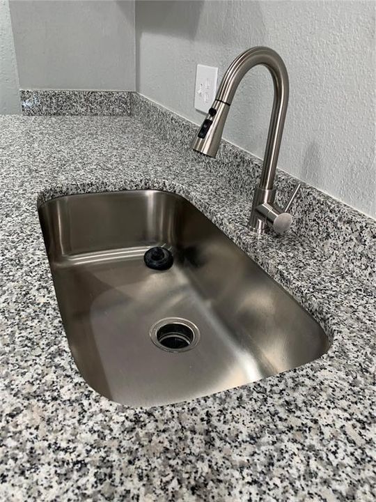 En Renta: $1,500 (2 camas, 1 baños, 1215 Pies cuadrados)