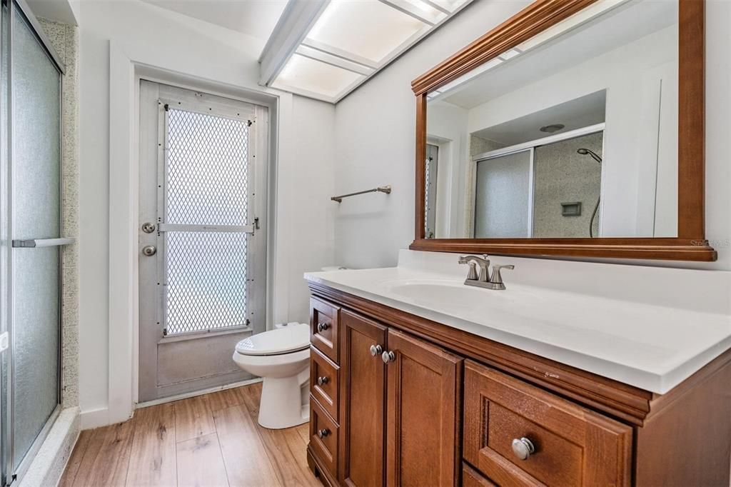 For Sale: $1,200,000 (4 beds, 3 baths, 1883 Square Feet)