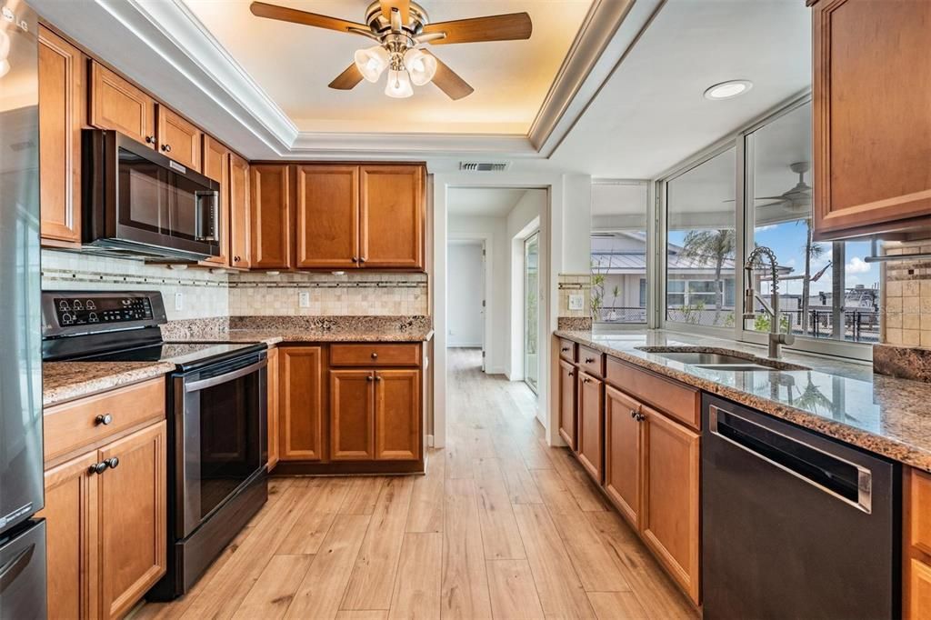 For Sale: $1,200,000 (4 beds, 3 baths, 1883 Square Feet)