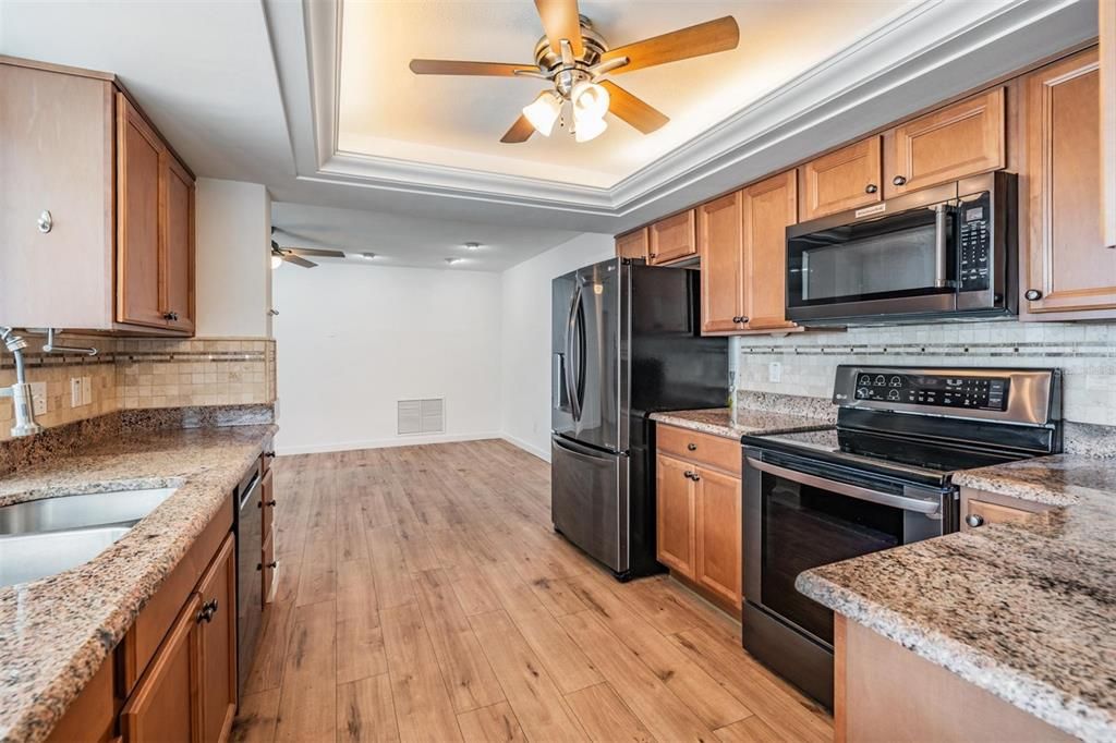 For Sale: $1,200,000 (4 beds, 3 baths, 1883 Square Feet)