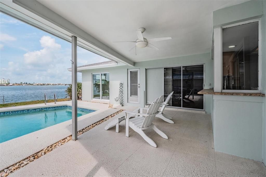 For Sale: $1,200,000 (4 beds, 3 baths, 1883 Square Feet)