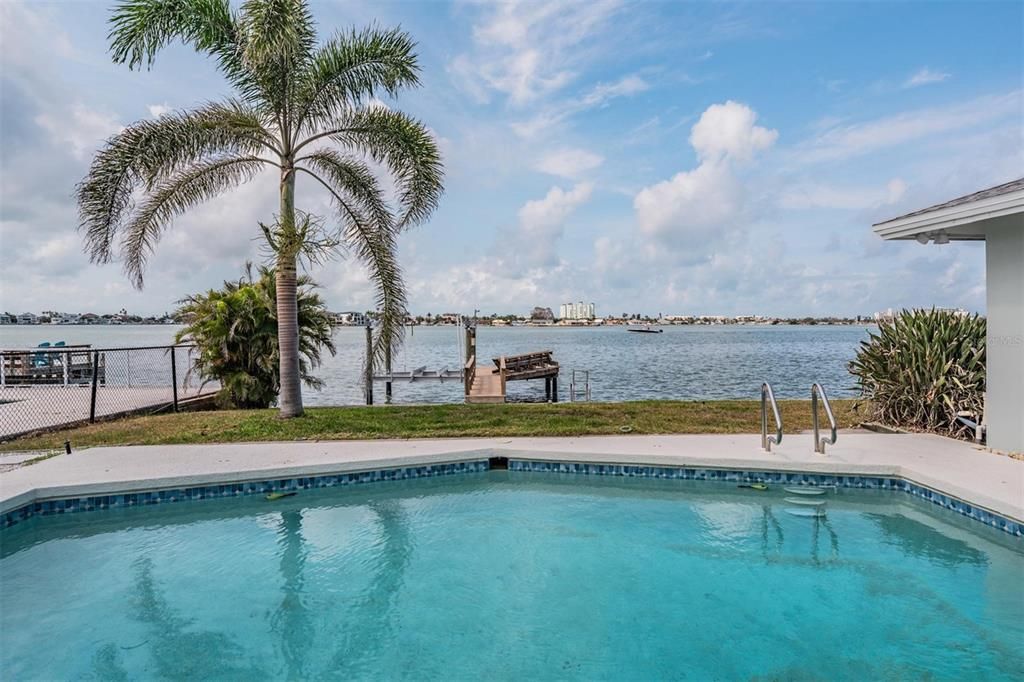 For Sale: $1,200,000 (4 beds, 3 baths, 1883 Square Feet)