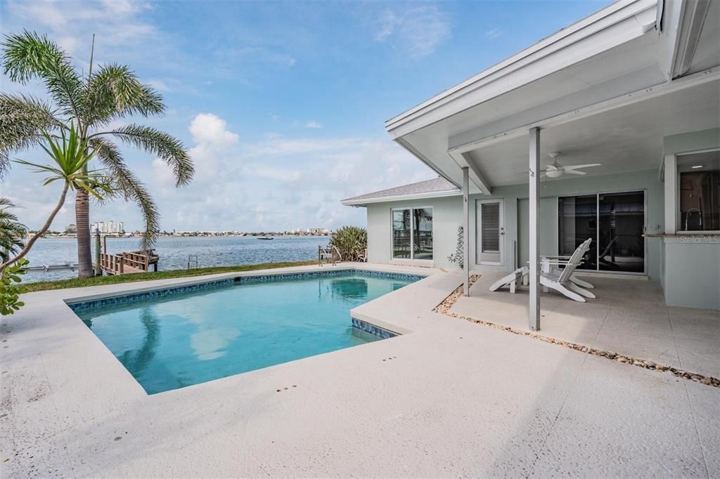 For Sale: $1,200,000 (4 beds, 3 baths, 1883 Square Feet)