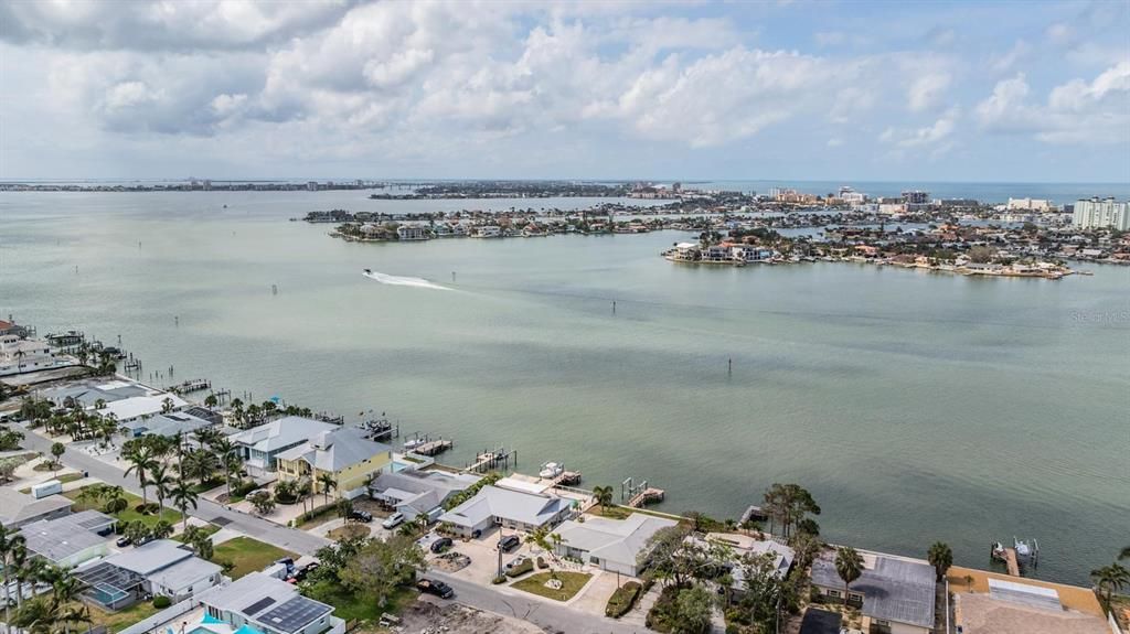 For Sale: $1,200,000 (4 beds, 3 baths, 1883 Square Feet)